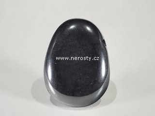 hematit, vrtaný kámen
