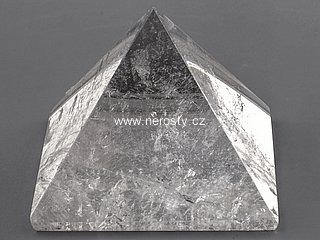 křišťál, pyramida